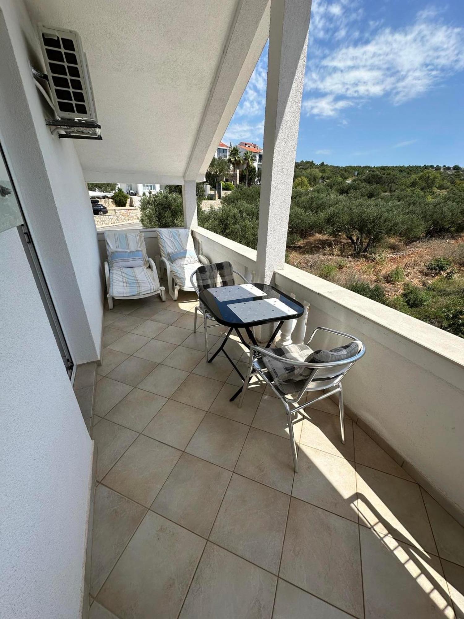 Apartmani Ljubica, Murter Bagian luar foto