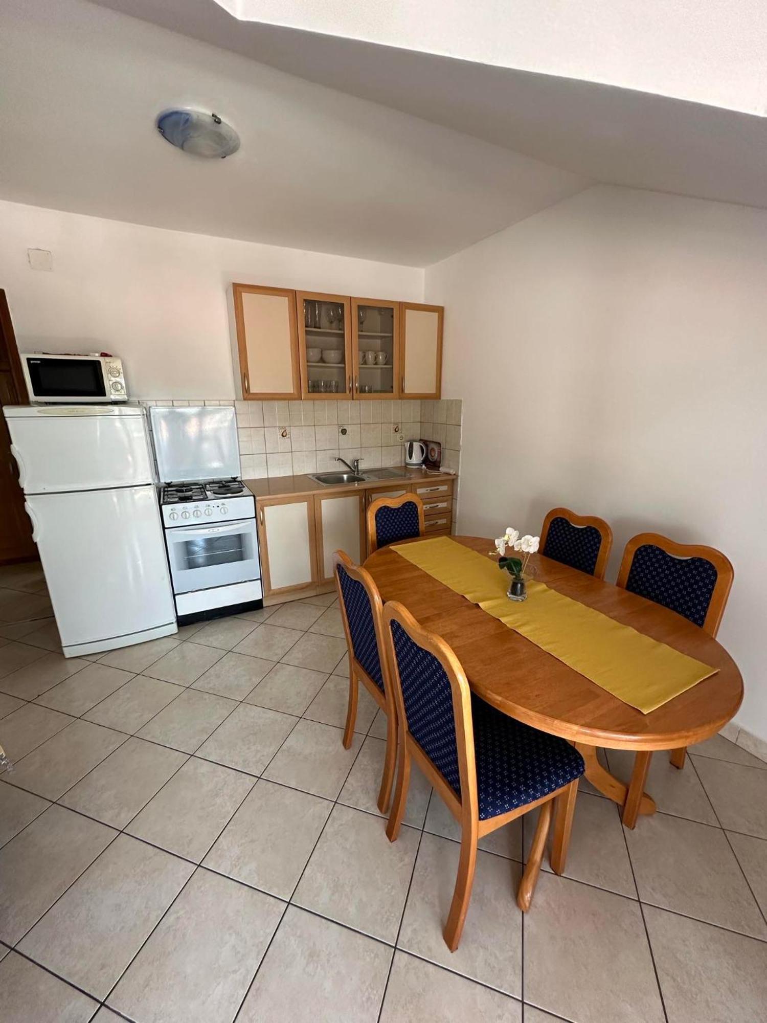 Apartmani Ljubica, Murter Bagian luar foto