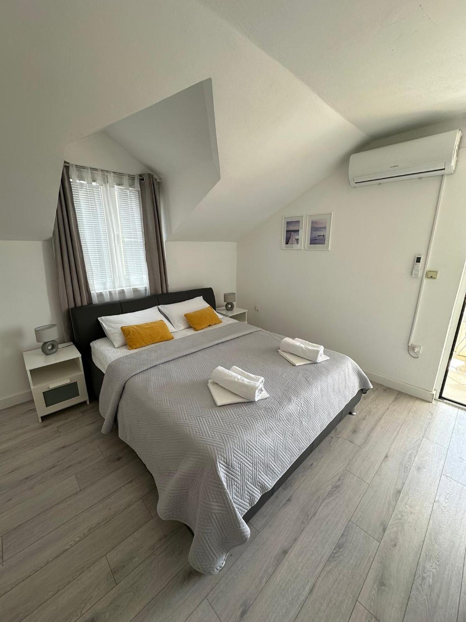 Apartmani Ljubica, Murter Bagian luar foto